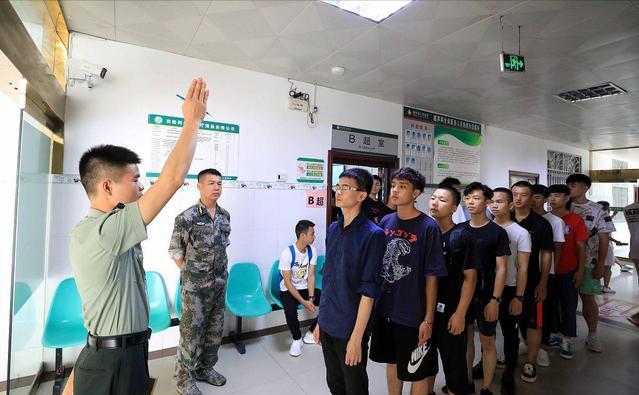 2022年征兵網(wǎng)全面啟動(dòng)，青年投身軍旅實(shí)現(xiàn)夢(mèng)想的最佳舞臺(tái)，2022年征兵網(wǎng)全面啟動(dòng)，青年投身軍旅，實(shí)現(xiàn)夢(mèng)想的最佳舞臺(tái)
