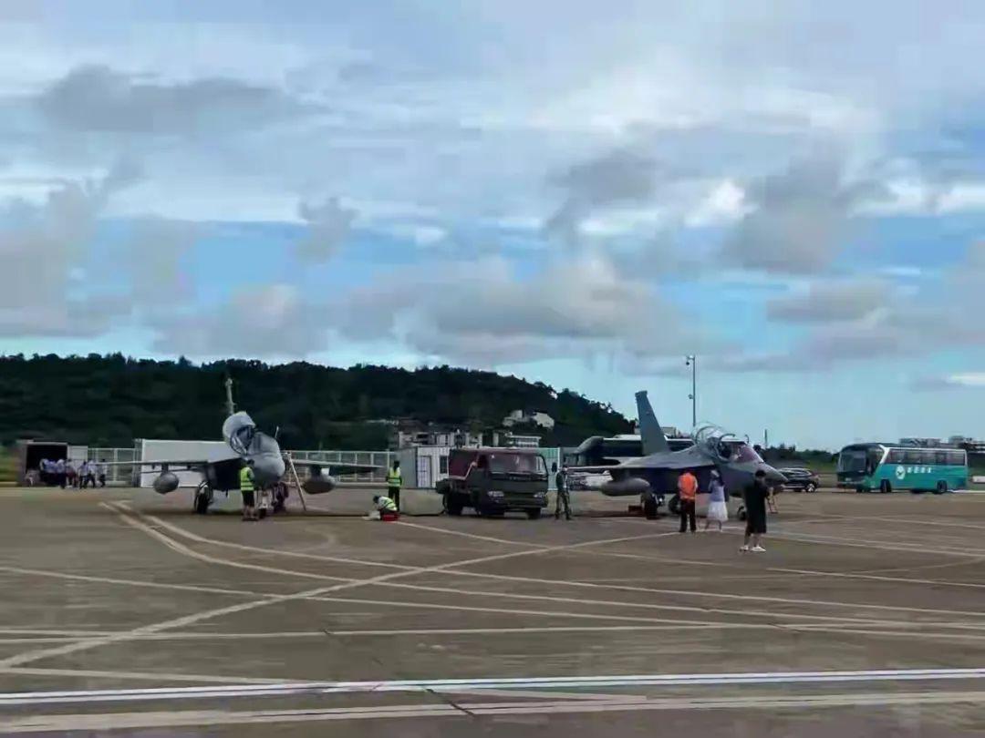 L15教練機(jī)最新消息，技術(shù)革新引領(lǐng)航空教育新篇章，L15教練機(jī)技術(shù)革新引領(lǐng)航空教育新時(shí)代