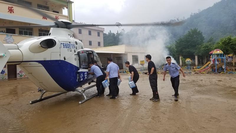 EC225直升機，卓越性能與多功能應(yīng)用的直升機之星，EC225直升機，卓越性能與廣泛應(yīng)用領(lǐng)域的直升機之星