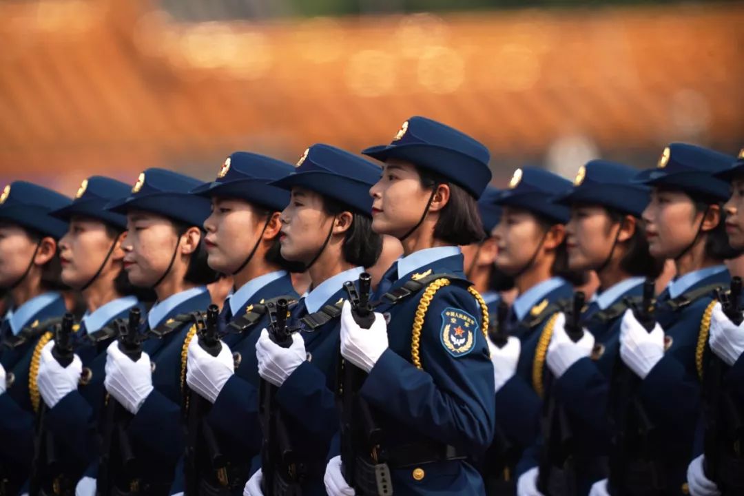 中國2019閱兵式完整版，震撼展現(xiàn)國家力量與榮耀，「中國2019閱兵式全景回顧，國家力量與榮耀的震撼展現(xiàn)」
