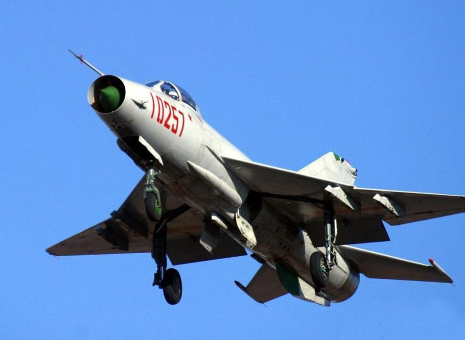中國(guó)空軍裝備SEO文章，中國(guó)空軍裝備概覽，尖端科技與戰(zhàn)斗力飛躍提升