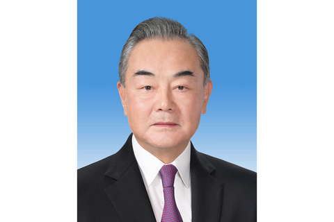 王毅再度擔(dān)任部長(zhǎng)職務(wù)，原因與背景分析，王毅再度擔(dān)任部長(zhǎng)職務(wù)的背后原因與背景深度解析
