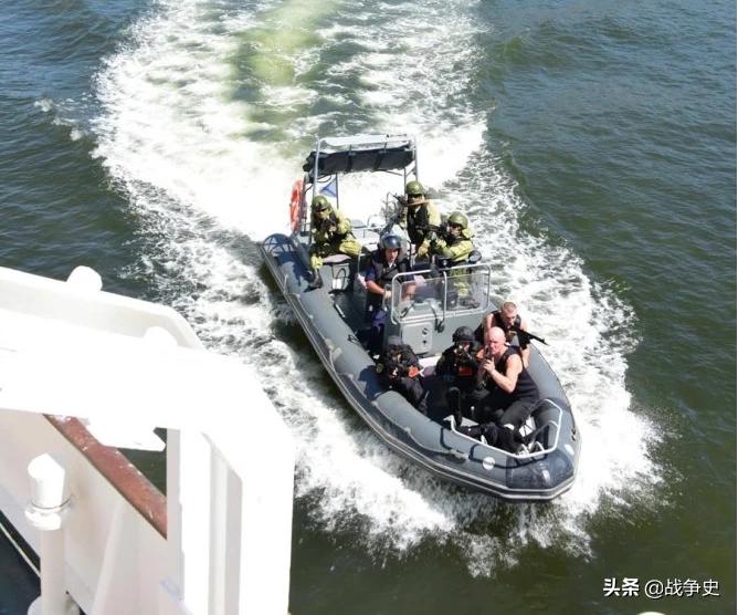 俄羅斯海軍巡洋艦，力量與榮耀的象征，俄羅斯海軍巡洋艦，力量與榮耀的典范