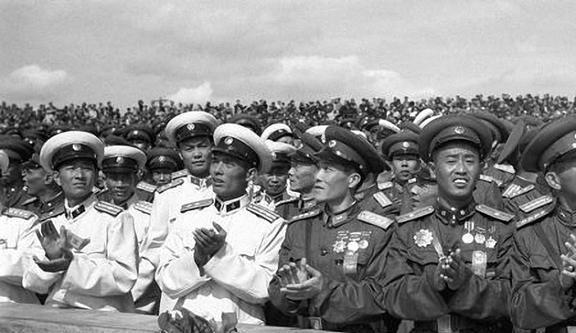 重溫歷史輝煌，1955年大閱兵完整版彩色回顧，重溫輝煌歷史，1955年大閱兵彩色完整版回顧