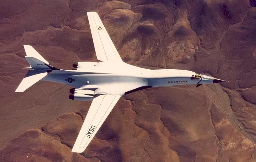 圖-160戰(zhàn)略轟炸機(jī)造價(jià)分析，圖-160戰(zhàn)略轟炸機(jī)造價(jià)深度解析