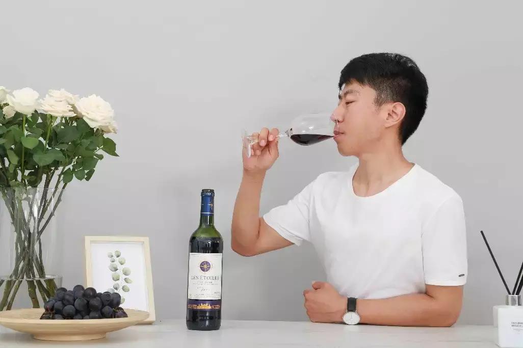 牙齒疼到無法入睡咋辦？牙齒疼痛緩解方法與預(yù)防措施，牙齒疼痛無法入睡？緩解方法與預(yù)防措施全解析