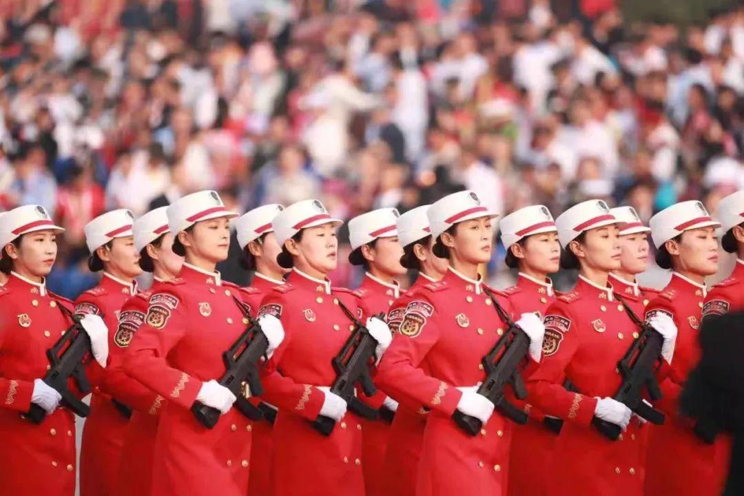 中國70周年大閱兵，壯麗盛典，展現(xiàn)國家力量與榮耀，中國70周年大閱兵，壯麗盛典彰顯國家力量與榮耀
