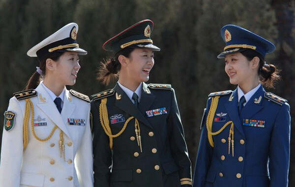 軍服圖片大全，歷史、種類與特色展示，軍服圖片大全，歷史、種類與特色展示全覽