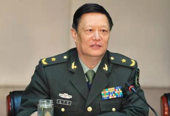 東部戰(zhàn)區(qū)副司令兼參謀長洪江強(qiáng)，卓越軍事領(lǐng)導(dǎo)力與堅(jiān)定使命擔(dān)當(dāng)，洪江強(qiáng)，展現(xiàn)卓越軍事領(lǐng)導(dǎo)力與堅(jiān)定使命擔(dān)當(dāng)?shù)臇|部戰(zhàn)區(qū)副司令兼參謀長