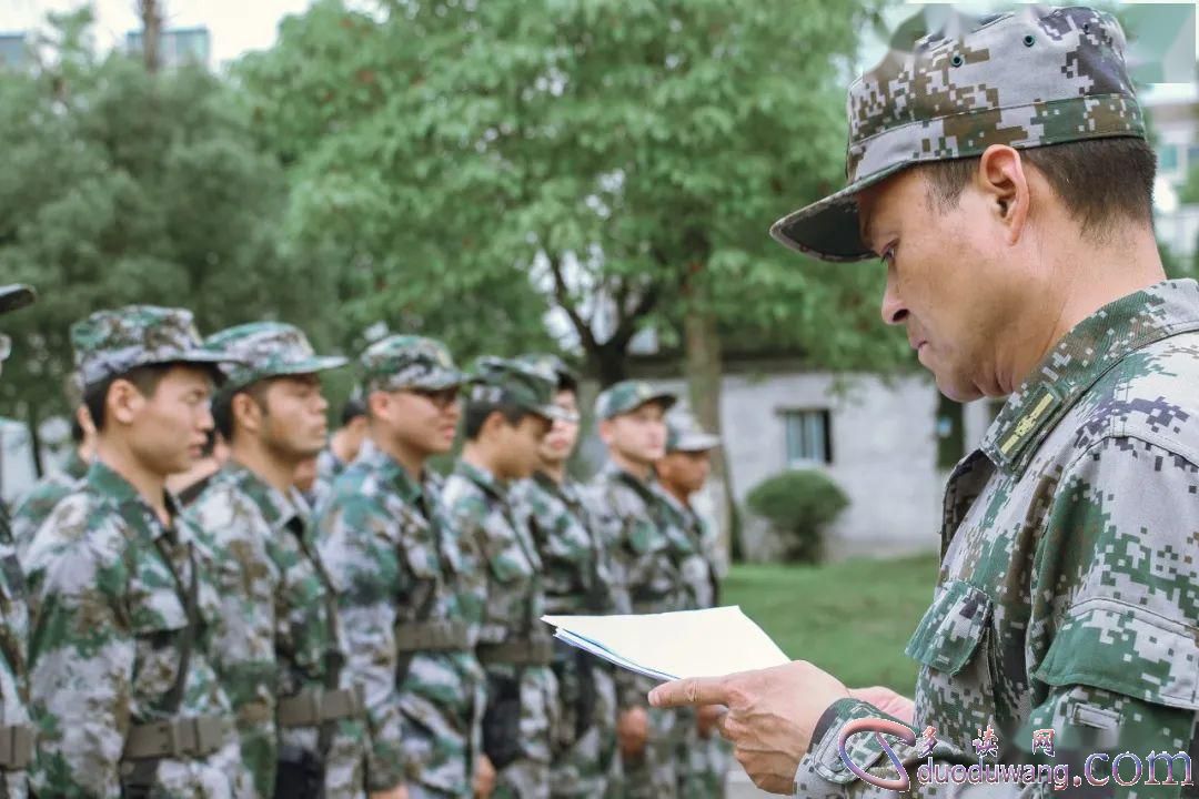 新兵訓(xùn)練心得體會(huì)，挑戰(zhàn)自我，共同成長(zhǎng)，新兵訓(xùn)練心得體會(huì)，挑戰(zhàn)自我，共同成長(zhǎng)之路