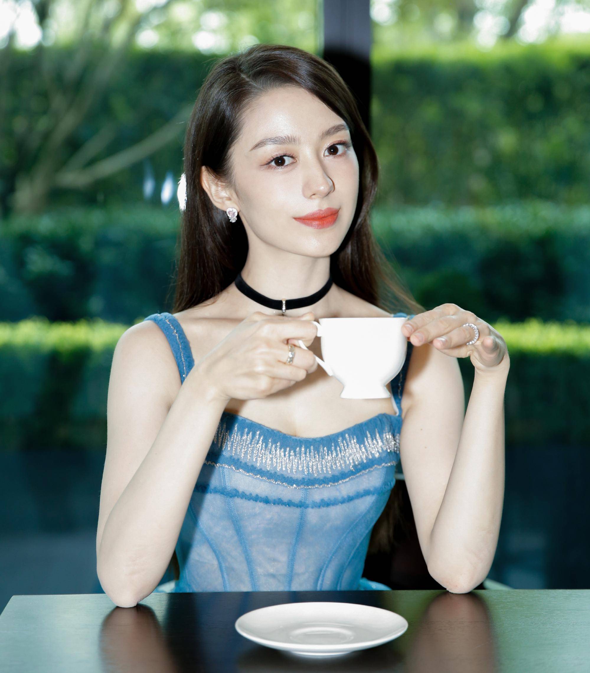 吉娜個人資料，揭秘她的國籍與國家背景，吉娜個人資料大揭秘，國籍與國家背景探究