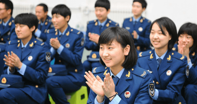 女兵征兵條件2019，全面解讀報名資格與要求，女兵征兵條件解讀，報名資格與要求全面解析（2019年）
