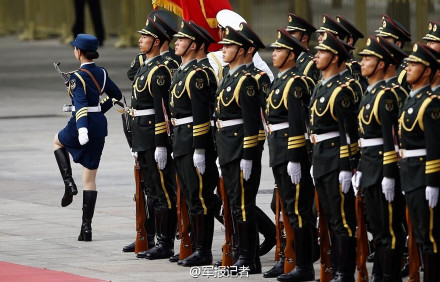 三軍儀仗隊(duì)女兵班長(zhǎng)，英勇無(wú)畏的巾幗英雄，三軍儀仗隊(duì)女兵班長(zhǎng)，英勇無(wú)畏的巾幗英雄風(fēng)采