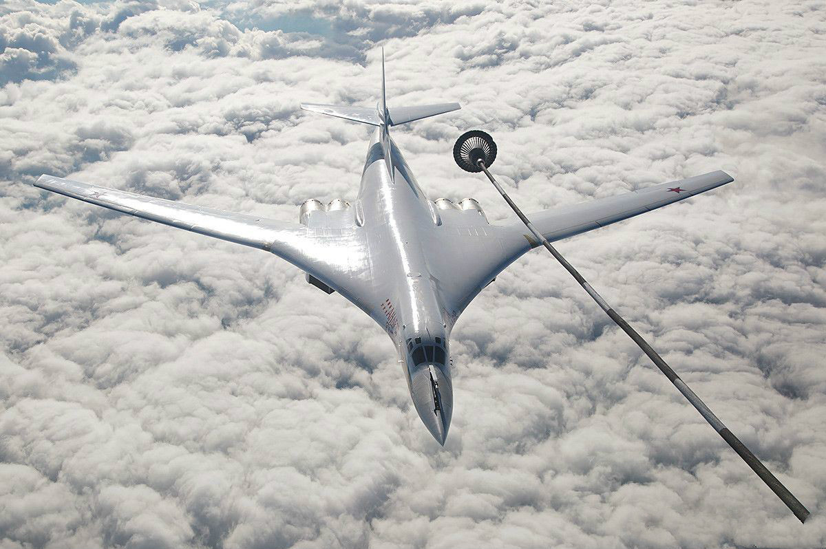圖-160戰(zhàn)略轟炸機(jī)參數(shù)詳解，圖-160戰(zhàn)略轟炸機(jī)參數(shù)全面解析