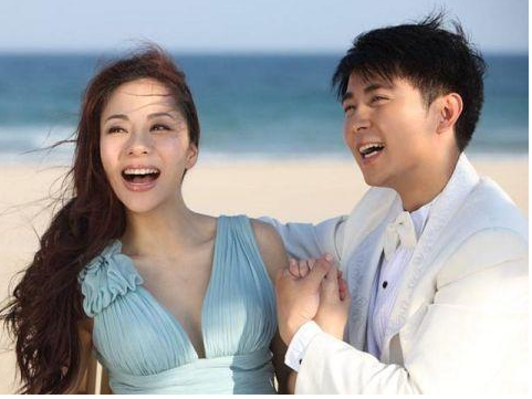 保劍鋒老婆的年齡之謎，探索背后的真相，保劍鋒老婆年齡之謎，探尋背后的真相