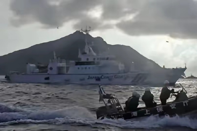 關(guān)于釣魚島事件，紀(jì)念逝去的12名海警英雄，釣魚島事件中的英雄紀(jì)念，緬懷逝去的十二位海警勇士