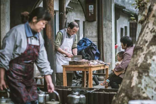 探索美食之旅，兩個(gè)，一個(gè)吃十分鐘圖片背后的故事，美食背后的故事，探索十分鐘美食之旅的雙重魅力