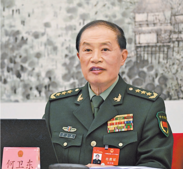 何衛(wèi)東，一位引領(lǐng)時代的杰出領(lǐng)導者，何衛(wèi)東，時代杰出領(lǐng)導者的典范
