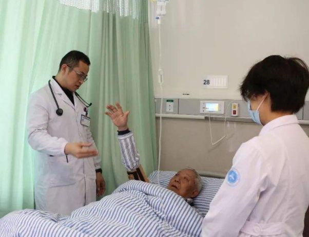 無(wú)緣無(wú)故患上皰疹的原因解析，皰疹成因解析，探究無(wú)緣無(wú)故患皰疹的背后原因