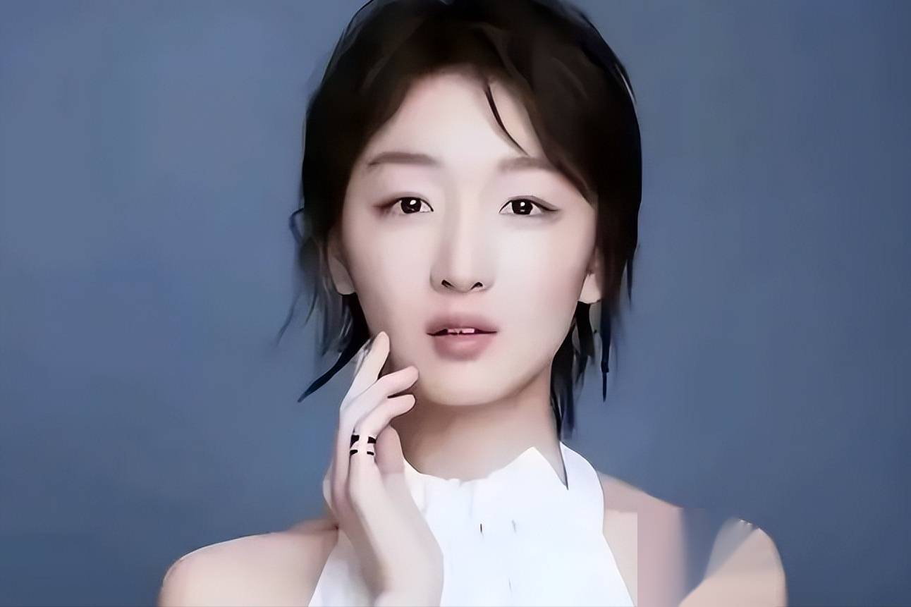 周冬雨拔蘿卜的意思深度解析，周冬雨拔蘿卜背后的深層含義解析