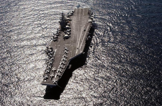 尼米茲號核動力航空母艦，強大的海上霸主與全球影響力，尼米茲號核動力航空母艦，海上霸主與全球影響力的象征