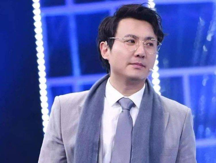 沈騰一家四口全家福，溫馨時(shí)光的美好見證，沈騰全家四口溫馨全家福，見證美好時(shí)光