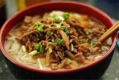 湯和梁真，探索圖片背后的故事與深意，圖片背后的故事與深意，湯和梁真的探索之旅