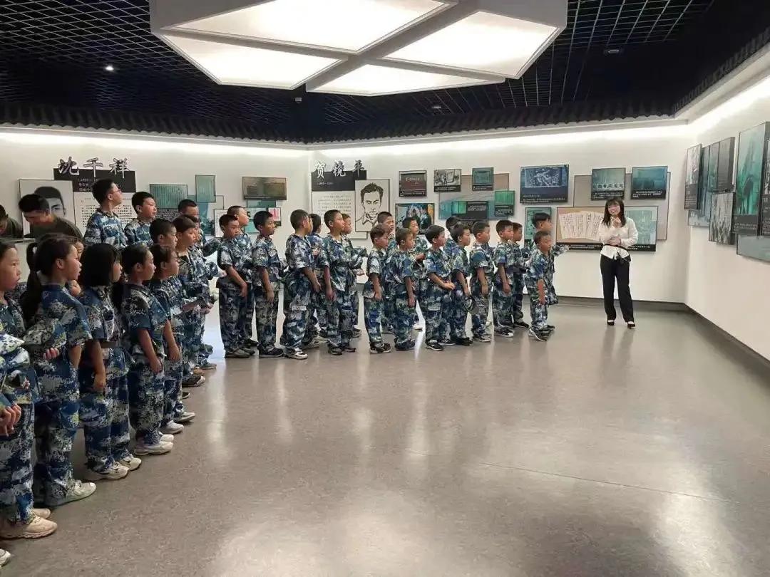 軍事夏令營活動項目豐富多樣，體驗軍事文化，鍛煉個人潛能，軍事夏令營，豐富活動體驗軍事文化，鍛煉個人潛能成長之旅