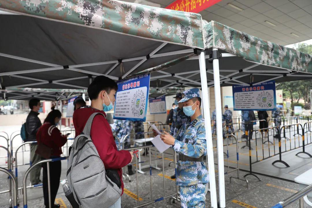 中國海軍艦艇一覽表2022，實力展示與未來展望，中國海軍艦艇實力展示與未來展望，2022年一覽表
