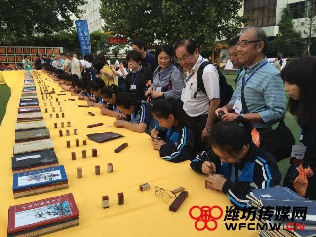 新澳門三中三30組免費——探索與揭秘，澳門三中三30組免費探索與揭秘之旅